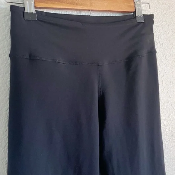 Lululemon Reversible Groove Cropped Leggings Athletic Workout Pants Size 4 Yoga - Picture 7 of 8